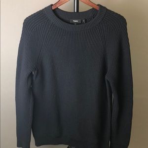 Theory- Thick Navy cable knit sweater in Medium